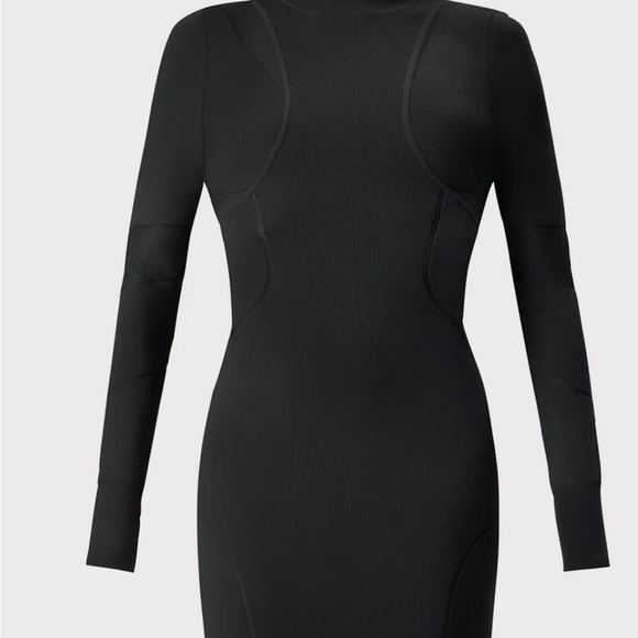 Brand new never worn Herve Leger classic - Picture 4 of 5